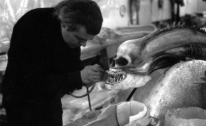 hr-giger-alien-on-set-10[1]
